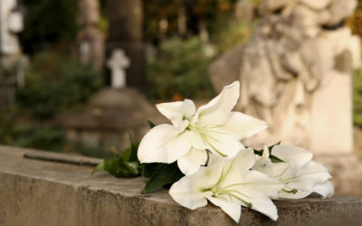 Fleurs de deuil : symbolique et choix selon la saison ?